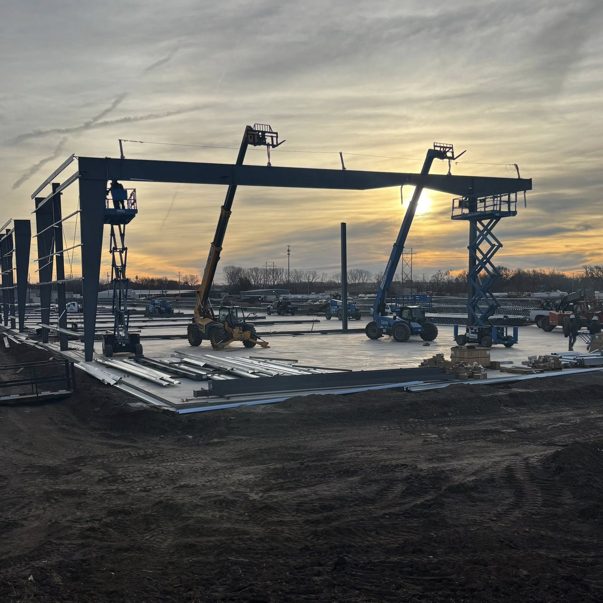 Wichita metal building contractor working on commercial metal structure